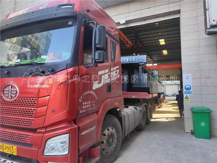 华之强发往贵州客户轮盘翻堆机生产线现场图